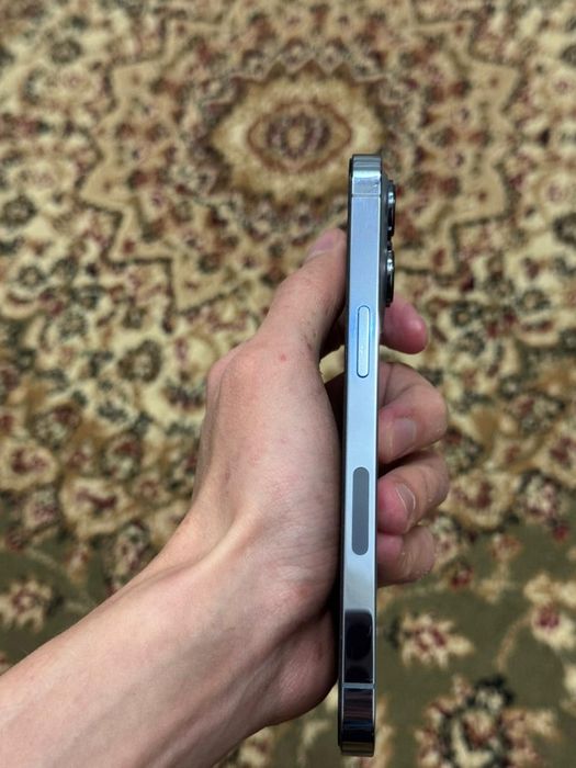 Продам айфон 13 Про