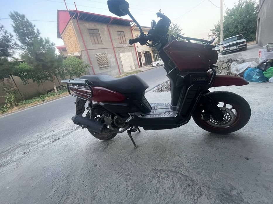 Tank motosikl sotiladi
