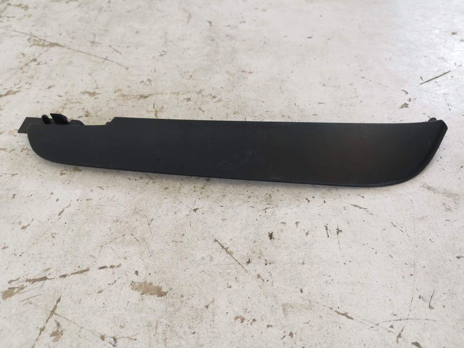 Ляв въздушен дефлектор за предна броня / Lqv vazdushen deflector za pr