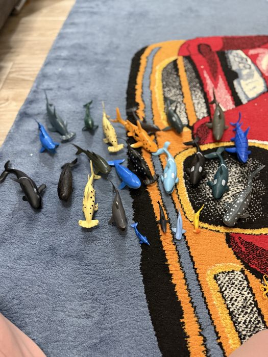 Продаю игрушки акулы