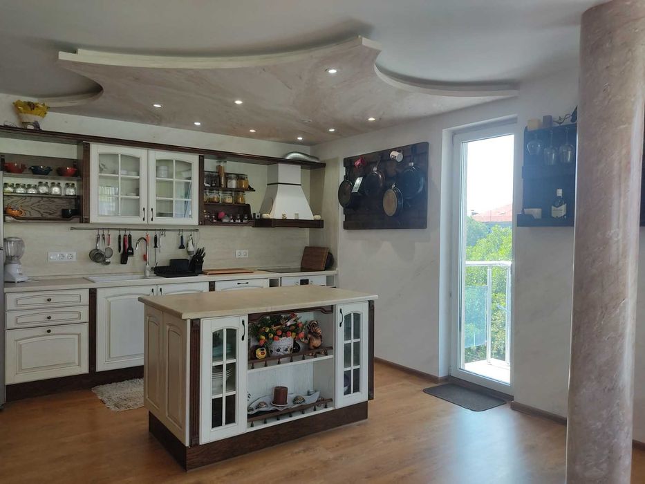 Продава се Тристаен апартамент в София, Гоце Делчев - 120 кв.м за 2084 €/кв.м - Снимка #5