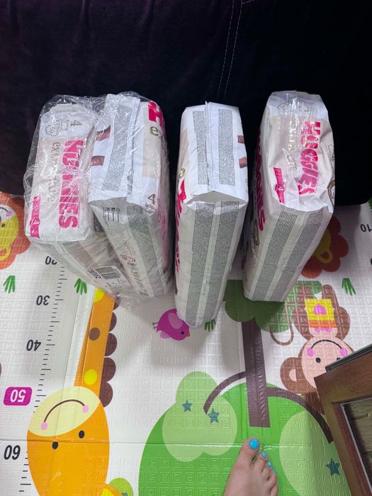 Pampers huggies sigilat