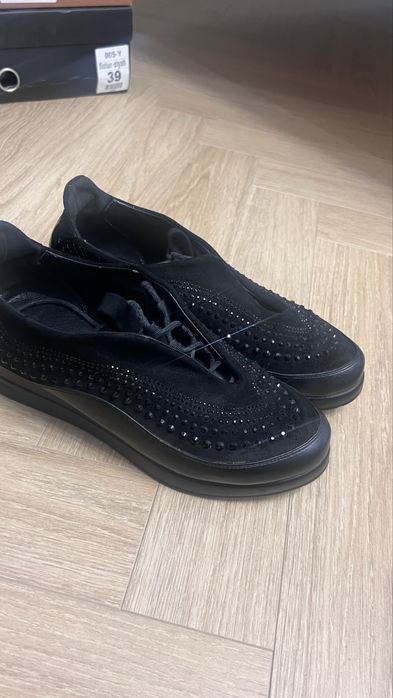 Обувь женская 37 размер