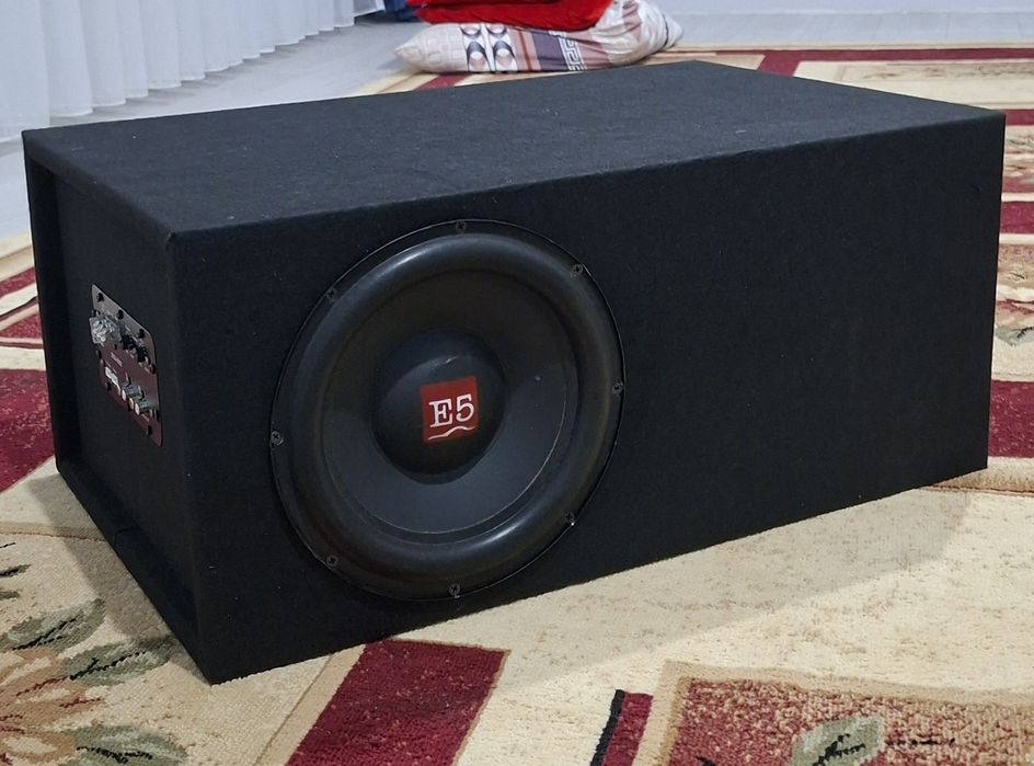 Продам сабвуфер Е5 элемент 10дюйм 25см с усилком