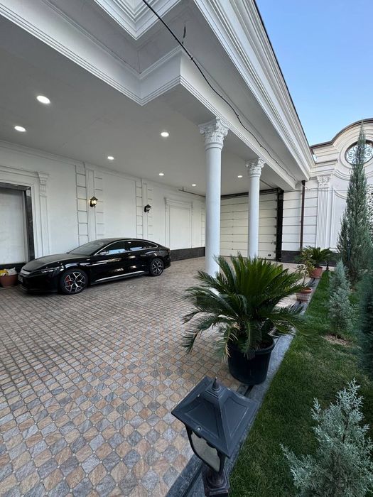 Сдаётся евродом с зади Гостиница Россия