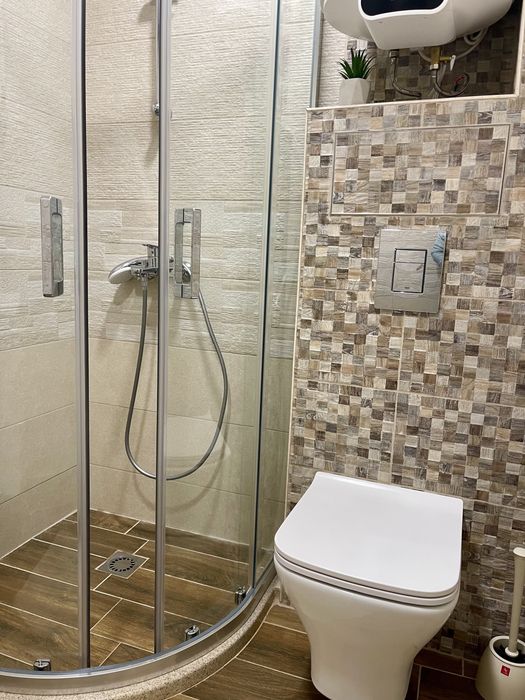 Дава се под наем Двустаен апартамент в Русе, Център - 62 кв.м за 453.9 € - Снимка #4