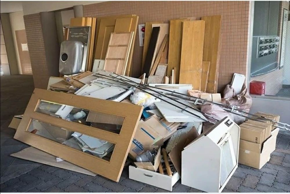 Servici debarasari  si evacuare moloz