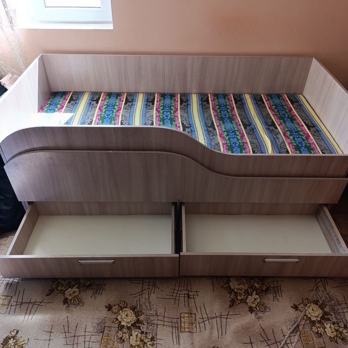 Кровать двухместная