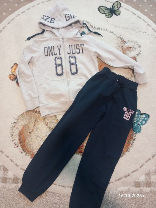 Комплект, екип,грейка и пижами 8-9г 134