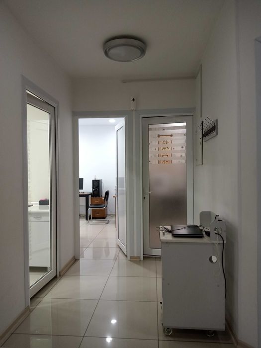 Yu Коммерческое помещение 130м2 1 этаж, 1 линия Электроаппарат