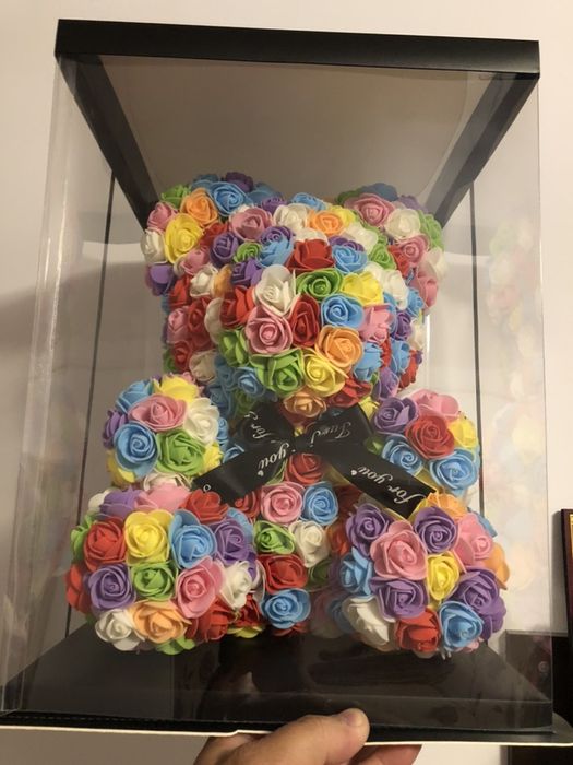 Ursulet cadou ideal figurina din trandafiri de spuma de 40 cm in cutie