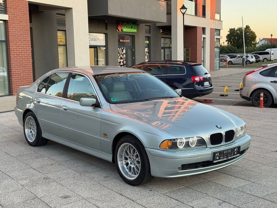 Bmw seria 5 e39 facelift 530i  benzina 231cp recent adus