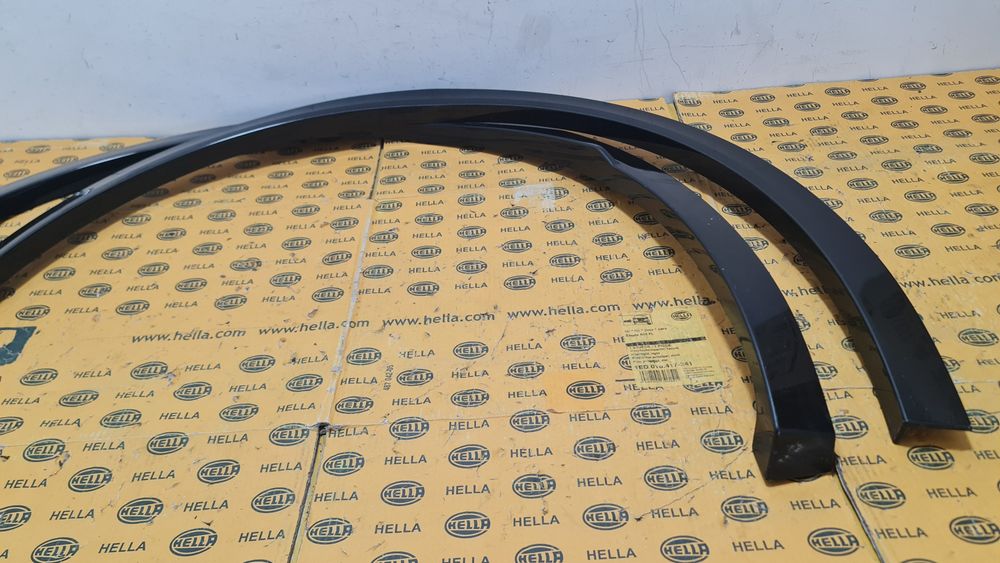 Bandou ornament overfender aripa stanga fata spate Maserati  Grecale 670