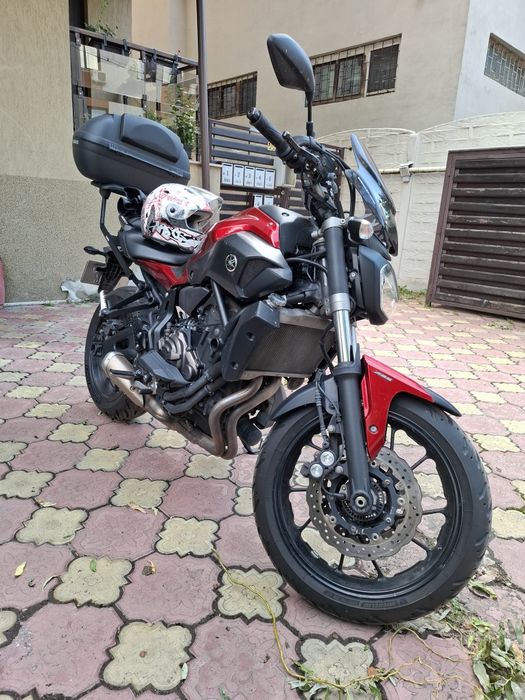 Motocicleta Yamaha MT07