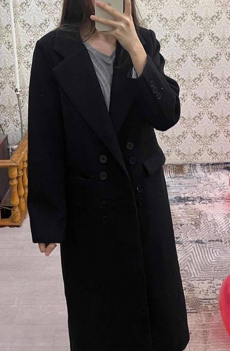 Palton yangi koʻp kiyilmagan