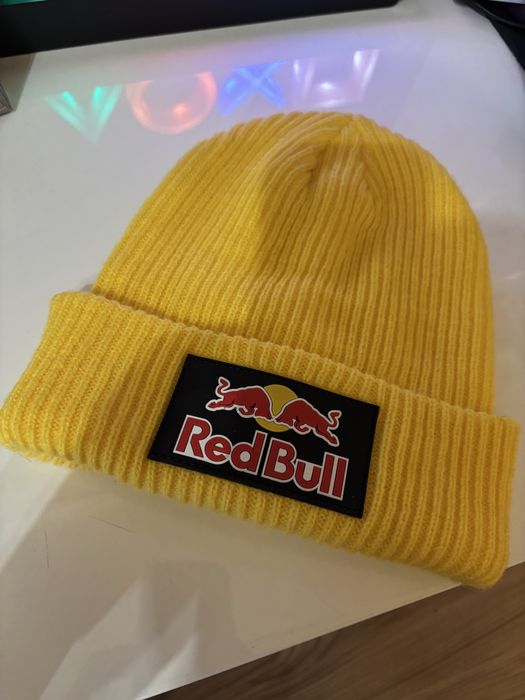 Зимна шапка на Red Bull freeride teams