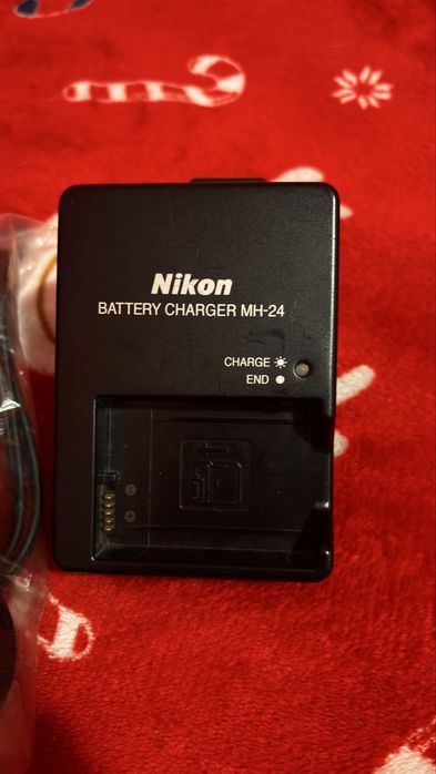 Продавам Nikon D5100