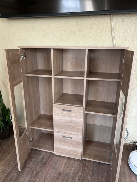 Dulap living cu vitrina