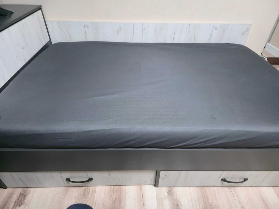 обзавеждане за спалня (гардероб и легло - 120 см.)+ геймърско ел. бюро