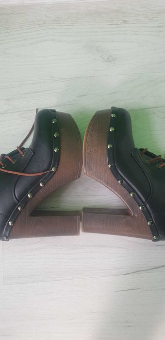 Високи боти черни