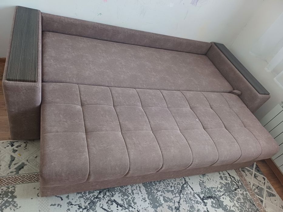 Продам диван в хорошем состоянии