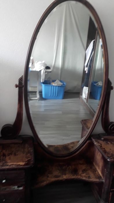 Антиквариат, трюмо ,натуральн зеркало хрусталь,больше 100лет,