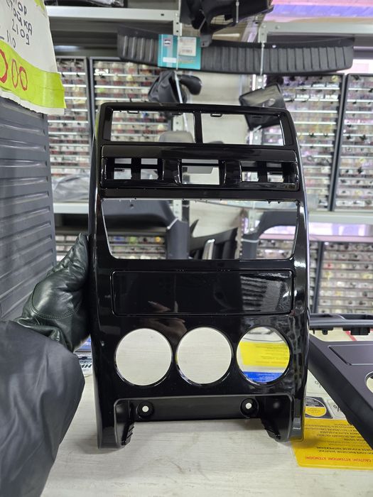 Консоль Приора 1 и 2 от 10000