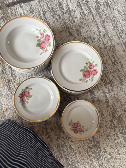 Продам тарелки. В хорошем состоянии.