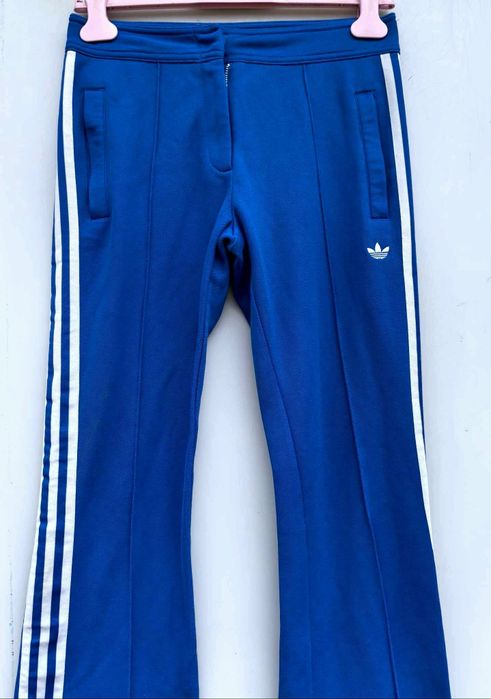 Adidas Originals оригинална дамска долница Хс размер