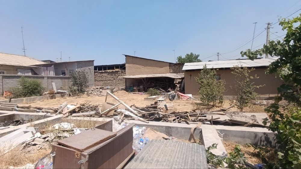 Qoyliq somon bozor yer sotilvotti