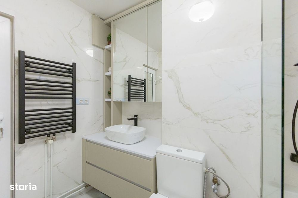 De vânzare apartament cu 3 camere, parcare inclusa, Rogerius.