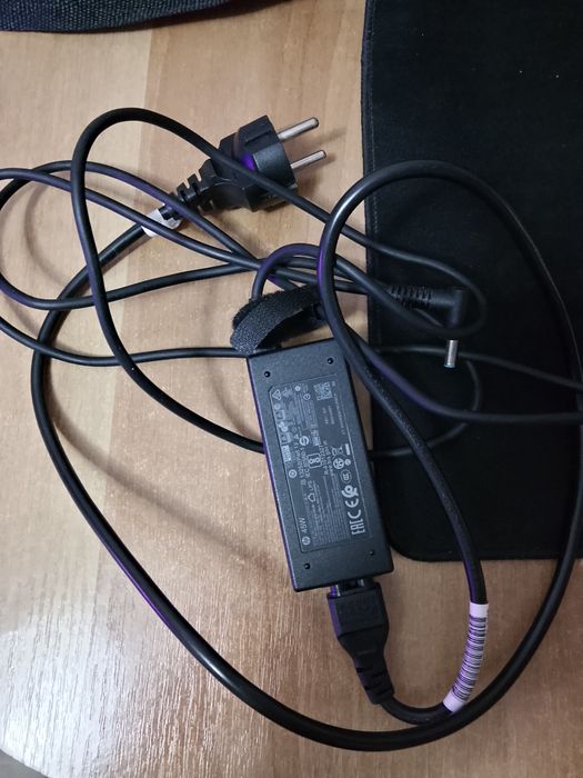 Laptop HP plus geanta transport