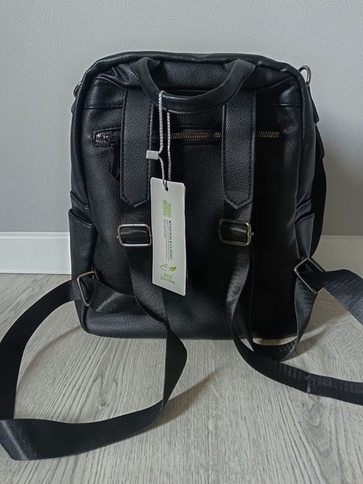 Продам новый рюкзак экокожа