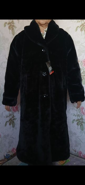 Продаётся новая шуба!