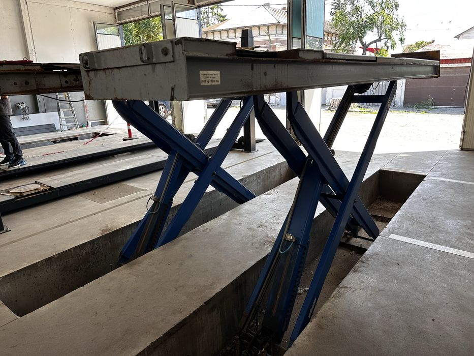 Vand elevator foarfeca