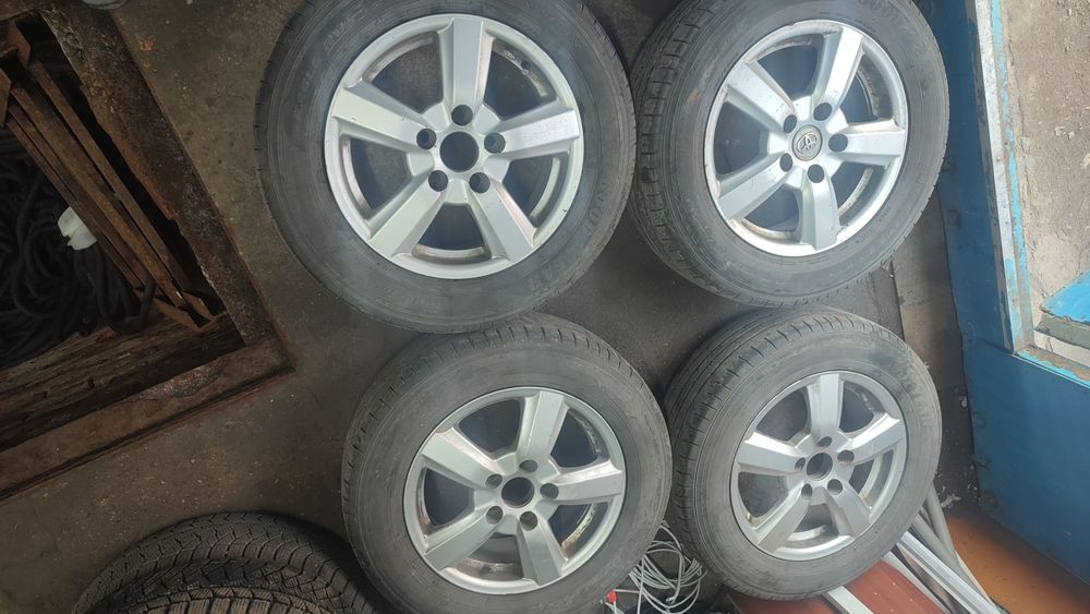 Продам диски с резиной 195/65 R15 б/у