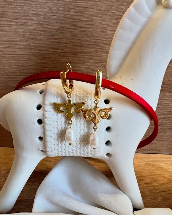 Продам серьги браслеты сотуар отличного качества