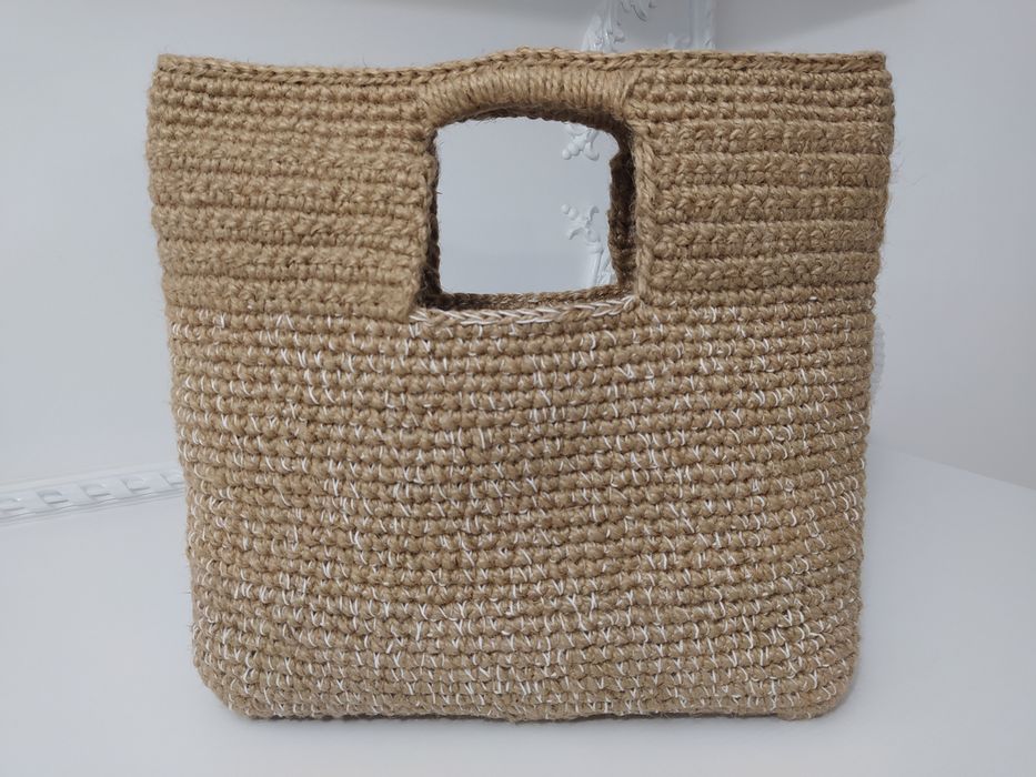 Ръчно плетена чанта от юта