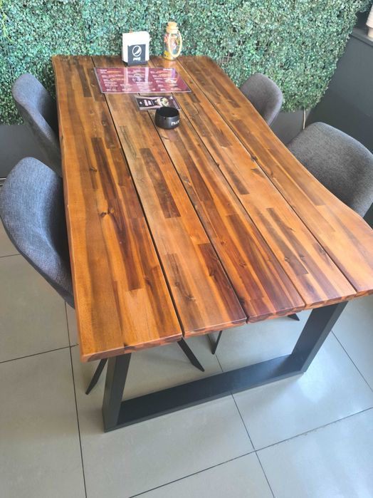 Mobilier pentru domeniul HORECA