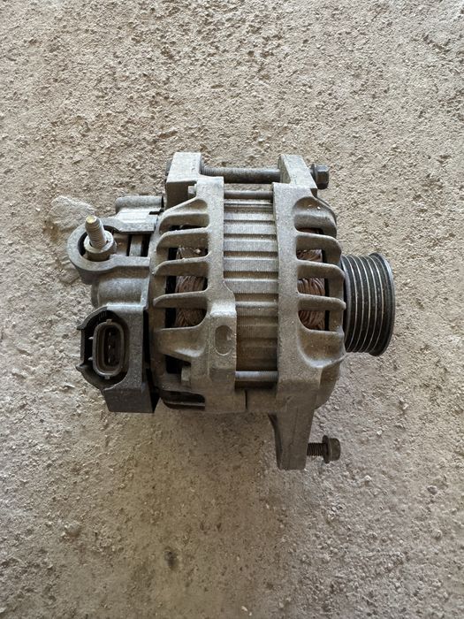 Генератор на huyndai accent 2011