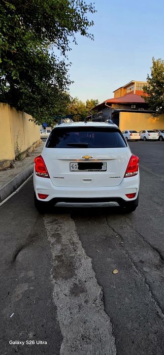 Srochno sotiladi TREKR-1  PREMIER 1.8L Kraska toza 2019yil