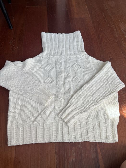 Дамски зимни пуловери