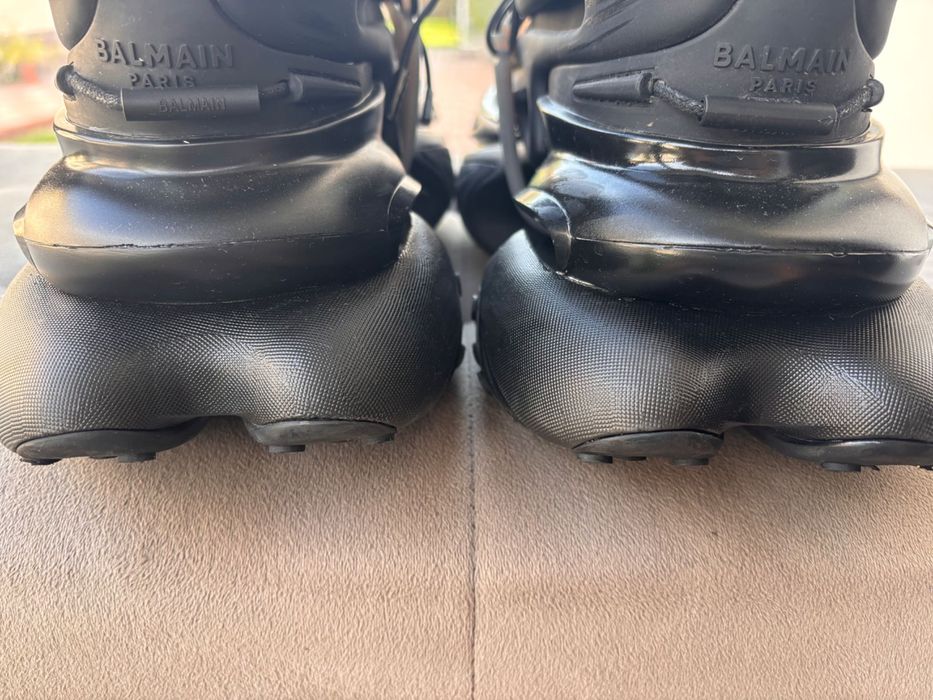 Adidasi Balmain 44