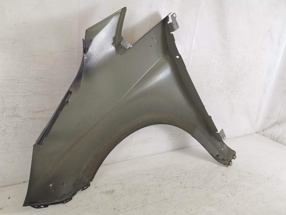 Десен преден калник / Десен преден калник Merc