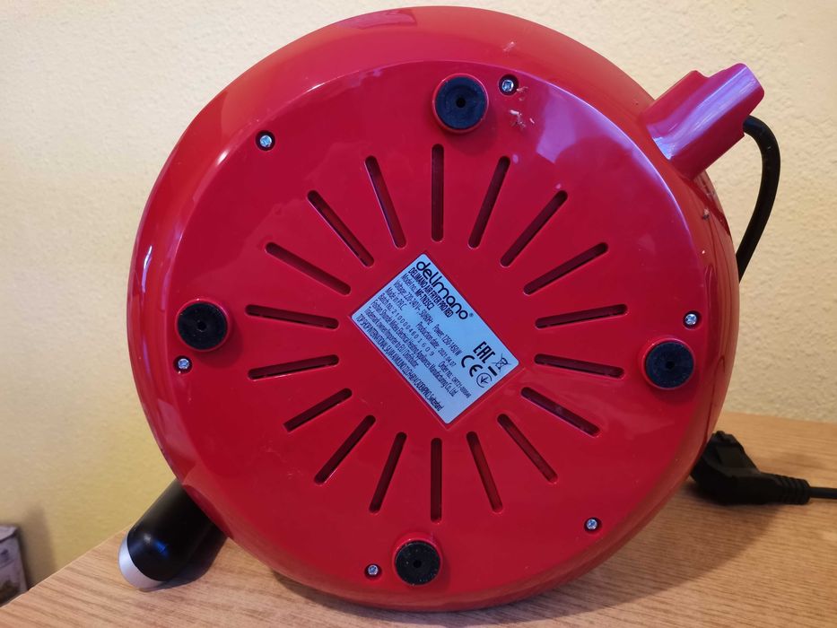 Продавам фритюрник Delimano Air Fryer Pro Red с обем от 3,5 L