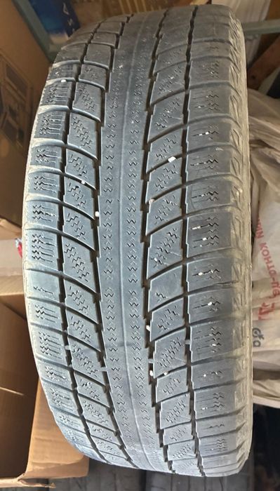 Продам комплект зимние шины с дисками