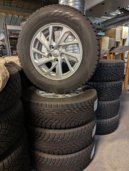 Set nou Jante Mitsubishi/Hyundai/Kia , Nokian 215/70/16" noi! Senzori