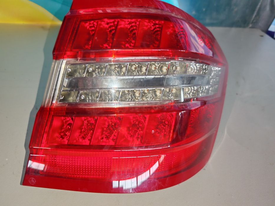 Десен стоп за Мерцедес w212 sw