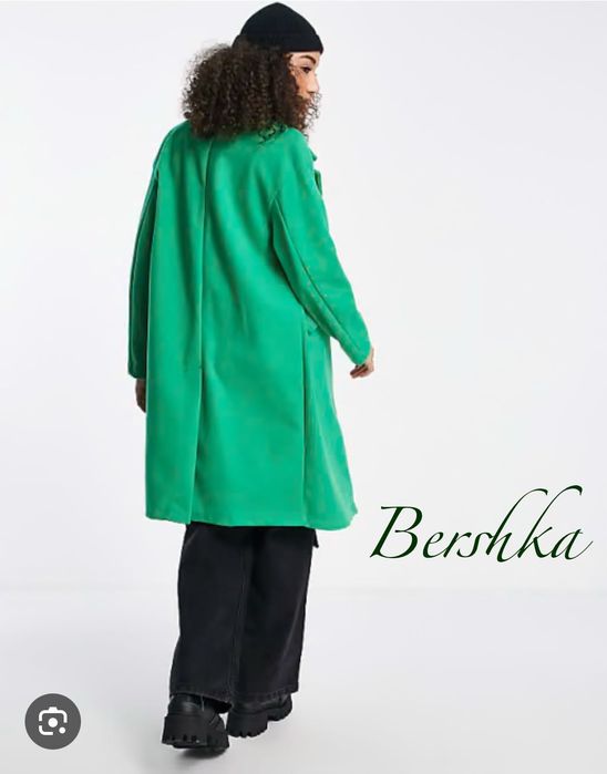 Зелено палто Bershka