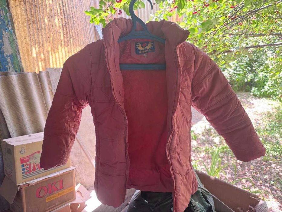 Обувь, куртки, игрушки